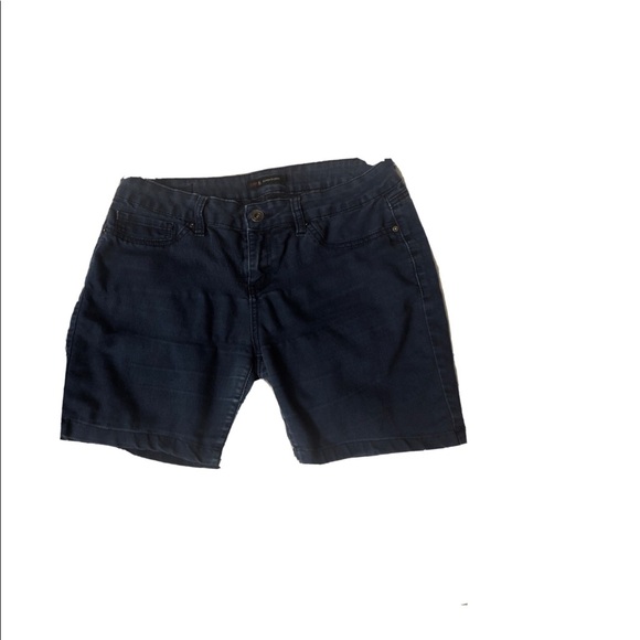 🔥5/$30 One 8 Sz 13 Super Skinny Women Jean Denim Shorts - Picture 1 of 3